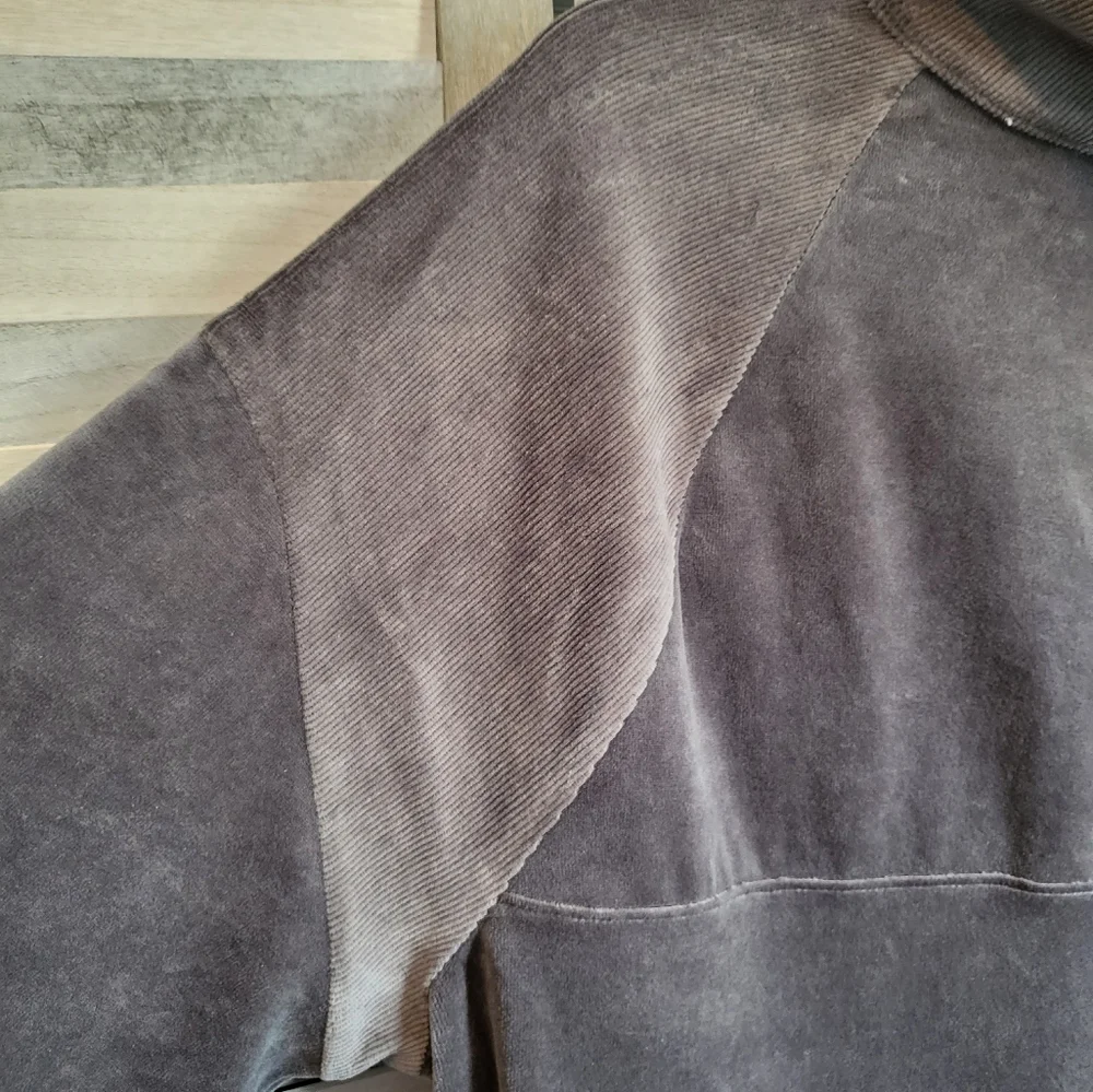 Women's Quarter Zip Velour Tunic Sweatshirt | Wild Fable | Medium - Picture 2 of 9